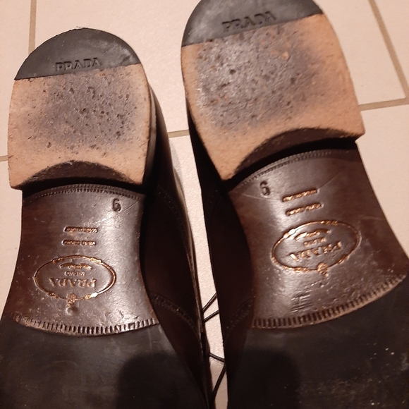 100% Authentic Prada Wing Tip size 10.5 - Picture 3 of 3